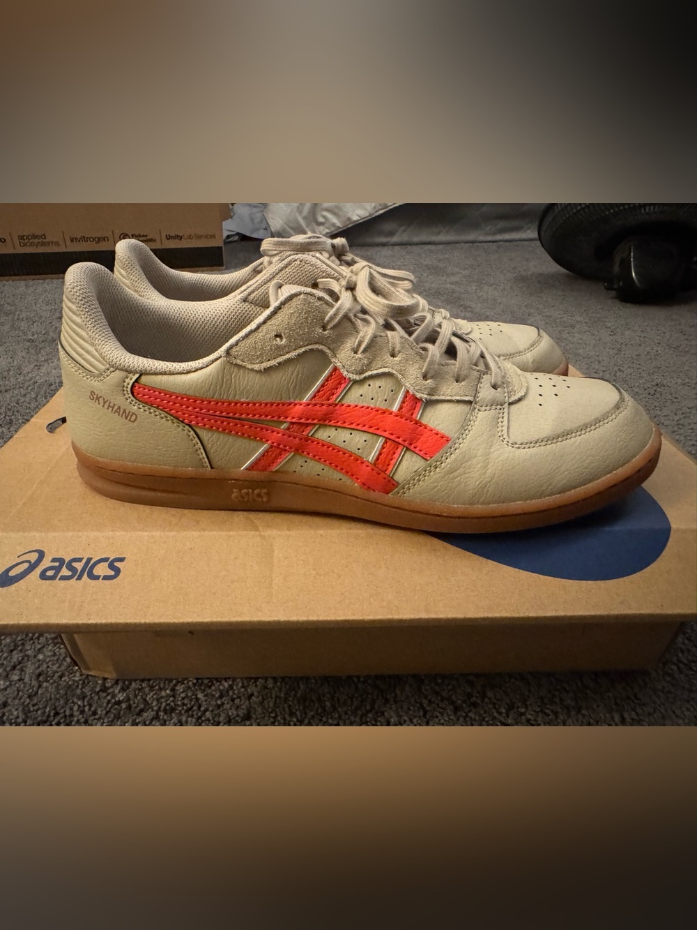 ASICS Skyhand OG - BARELY USED